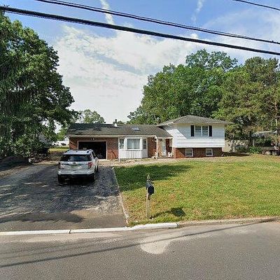 31 Schoener Dr, Brick, NJ 08723