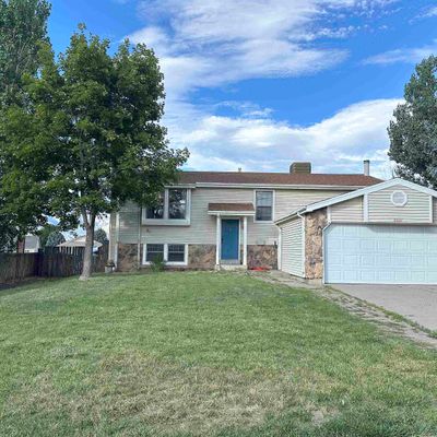 37 Hackberry Ln, Parachute, CO 81635