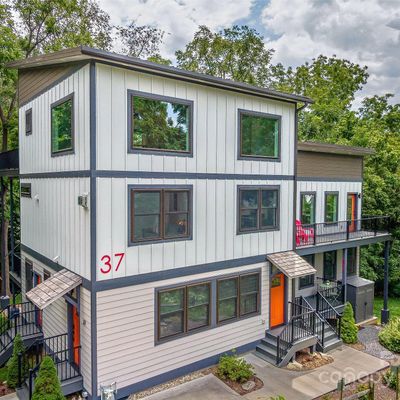 37 Woodrow Ave, Asheville, NC 28801