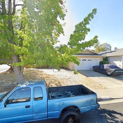 372 Glacier Dr, Martinez, CA 94553