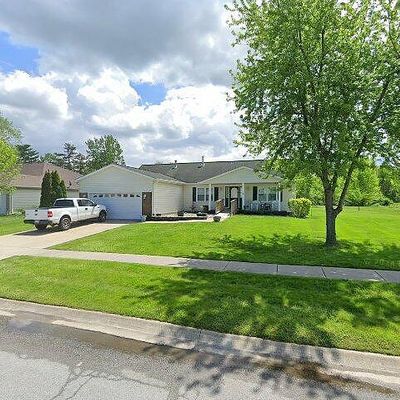 374 Franciscan Dr, Valparaiso, IN 46385