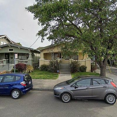 376 Cavour St, Oakland, CA 94618