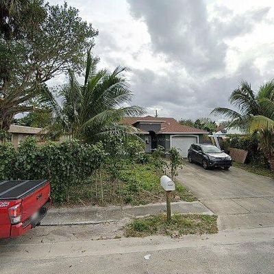 3920 Hiawatha Ave, West Palm Beach, FL 33409