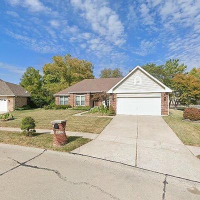 3968 Triple Crown Dr, Florissant, MO 63034