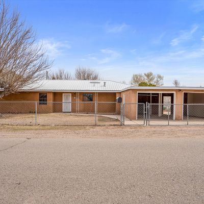 4 Terry Dr, Los Lunas, NM 87031