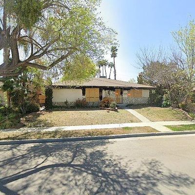 405 Pilgrim Ave, Taft, CA 93268