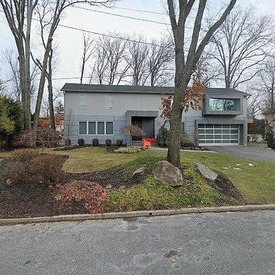 35 Egan Pl, Englewood Cliffs, NJ 07632