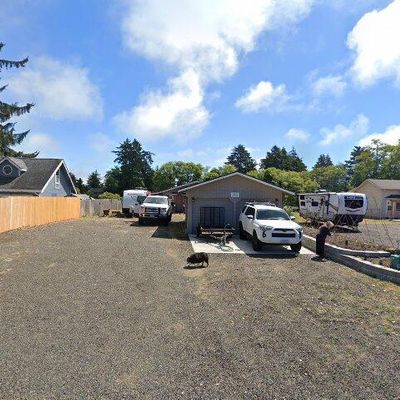 350 Dolphin Ave Ne, Ocean Shores, WA 98569