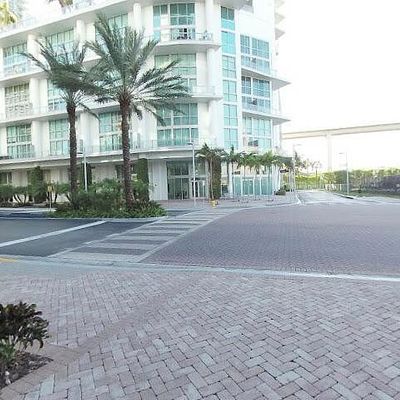 350 S Miami Ave #2302, Miami, FL 33130