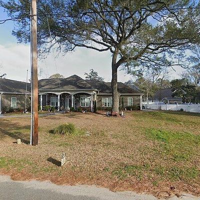 352 Stanley Dr, Murrells Inlet, SC 29576