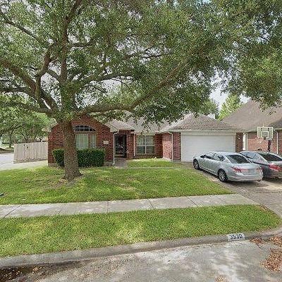 3530 Wellington Dr, Pearland, TX 77584