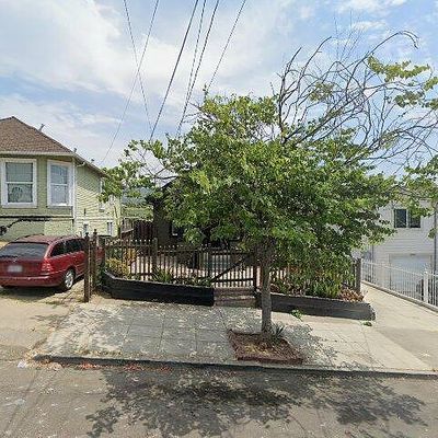 3542 Gray St, Oakland, CA 94601