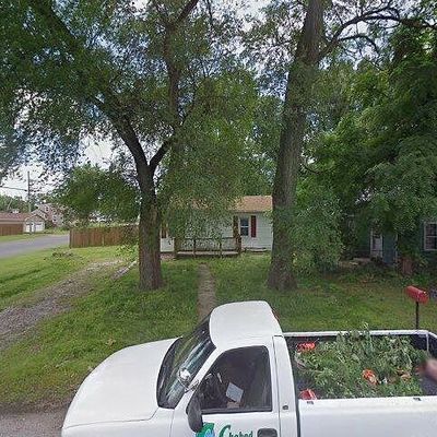 360 Grand Ave, Wood River, IL 62095