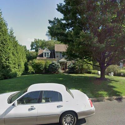 43 Langstoon Ln, Media, PA 19063