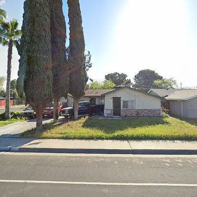 4332 N Millbrook Ave, Fresno, CA 93726