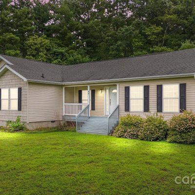 44 Slick Rock Rd, Leicester, NC 28748