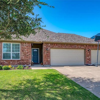 4405 Hummingbird Dr, Sherman, TX 75092