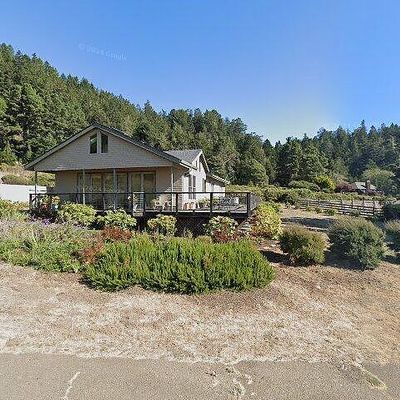 44301 Ororeys Roost, Manchester, CA 95459