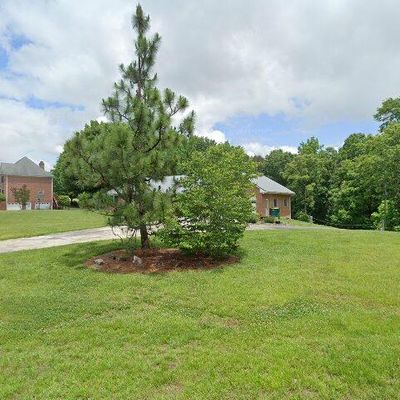 461 Rolling Green Dr, Winston Salem, NC 27107