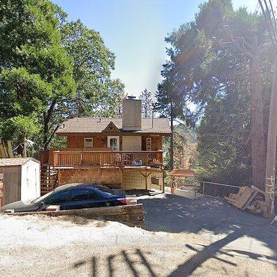 469 Thousand Pines Rd, Crestline, CA 92325