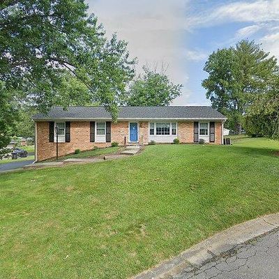 4707 Easthill Dr, Roanoke, VA 24018