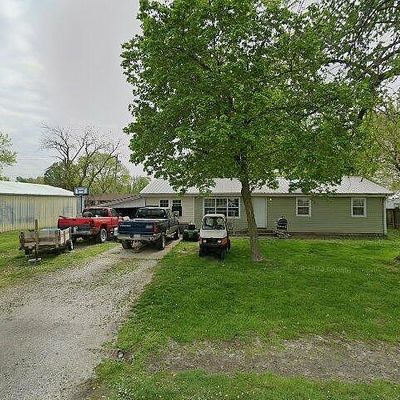 410 N Jenkins St, Centralia, MO 65240