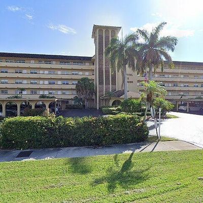 4100 Crystal Lake Dr #209, Deerfield Beach, FL 33064