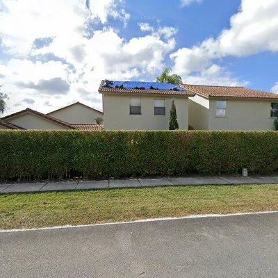 411 Nw 108 Th Ter, Pembroke Pines, FL 33026