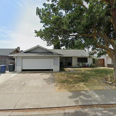 4116 Faith Ln, Modesto, CA 95355