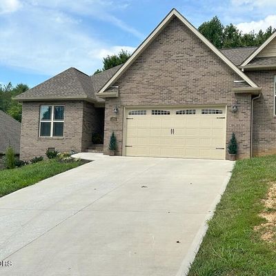 415 Cromwell St, Harrogate, TN 37752