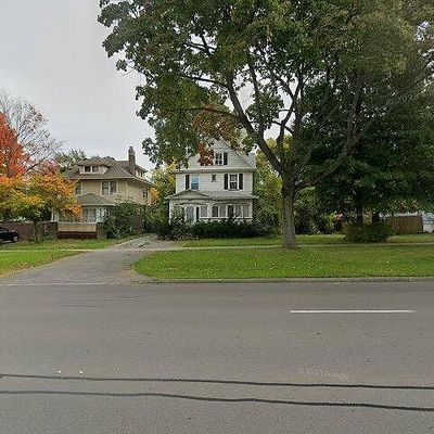 4152 Lake Ave, Rochester, NY 14612