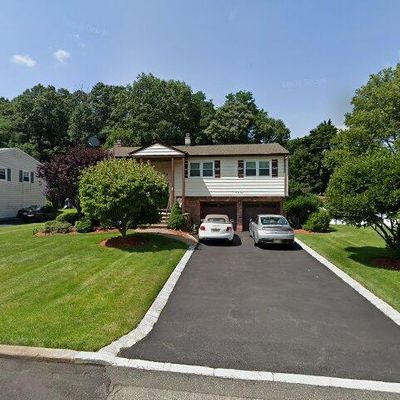 42 Karen Dr, Mahwah, NJ 07430