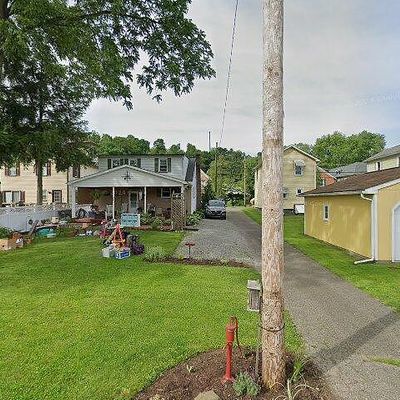 422 Beaver St, Wampum, PA 16157