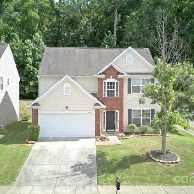 425 Rook Rd, Charlotte, NC 28216