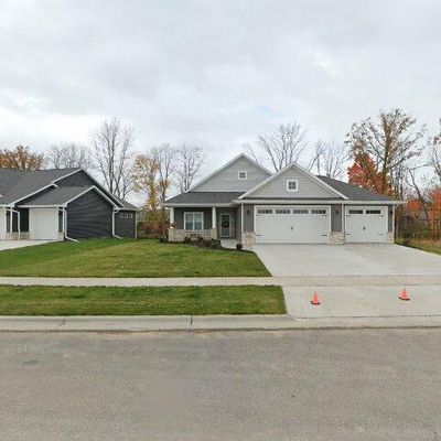 427 Hidden Creek Trl, Green Bay, WI 54303