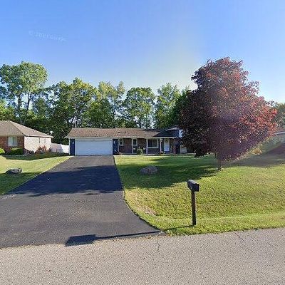 51 Hi Hill Dr, Lake Orion, MI 48360