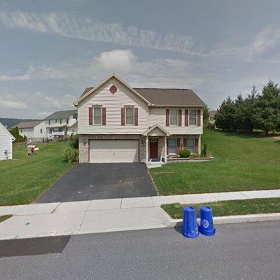 51 Wetherburn Rd, Enola, PA 17025