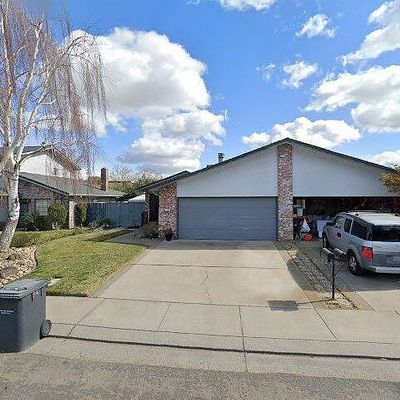 516 Huntington Dr, Lodi, CA 95242