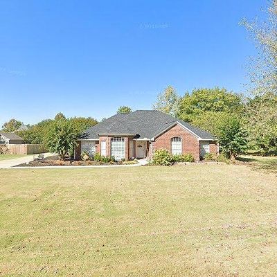 521 Lake Park Dr, Tupelo, MS 38801