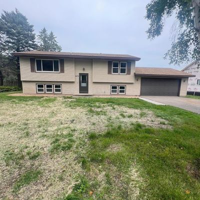 523 Lois Ln, Circle Pines, MN 55014