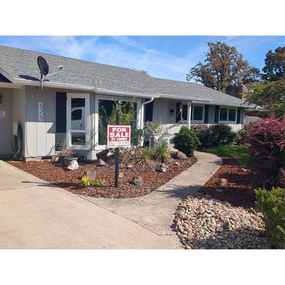 525 E Elm Ave, La Center, WA 98629