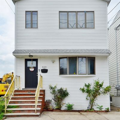 529 Avenue E, Bayonne, NJ 07002