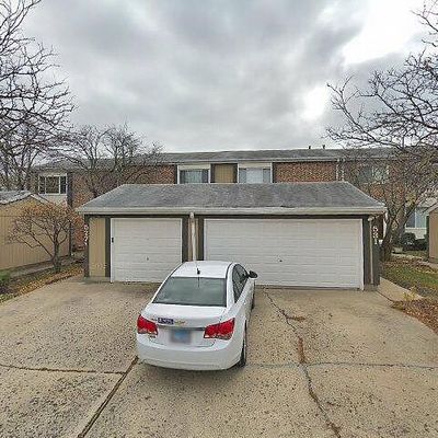 531 Pontiac Ln, Bolingbrook, IL 60440