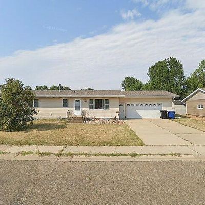 543 7 Th St E, Dickinson, ND 58601