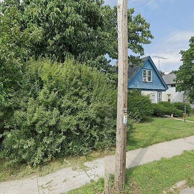 548 E State St, Burlington, WI 53105