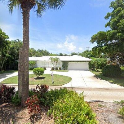 549 7 Th Ave N, Naples, FL 34102