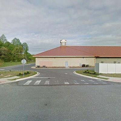 551 S Red Haven Ln, Dover, DE 19901