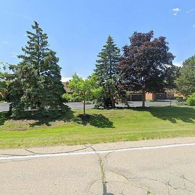 48065 Bayshore Dr, Van Buren Township, MI 48111