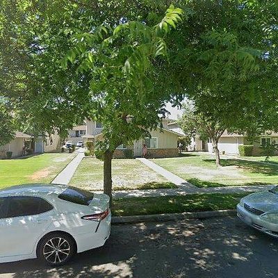 4969 N Holt Ave #102, Fresno, CA 93705