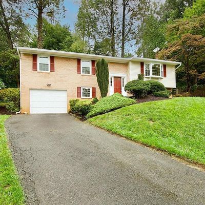 5000 Pylers Mill Ct, Fairfax, VA 22032